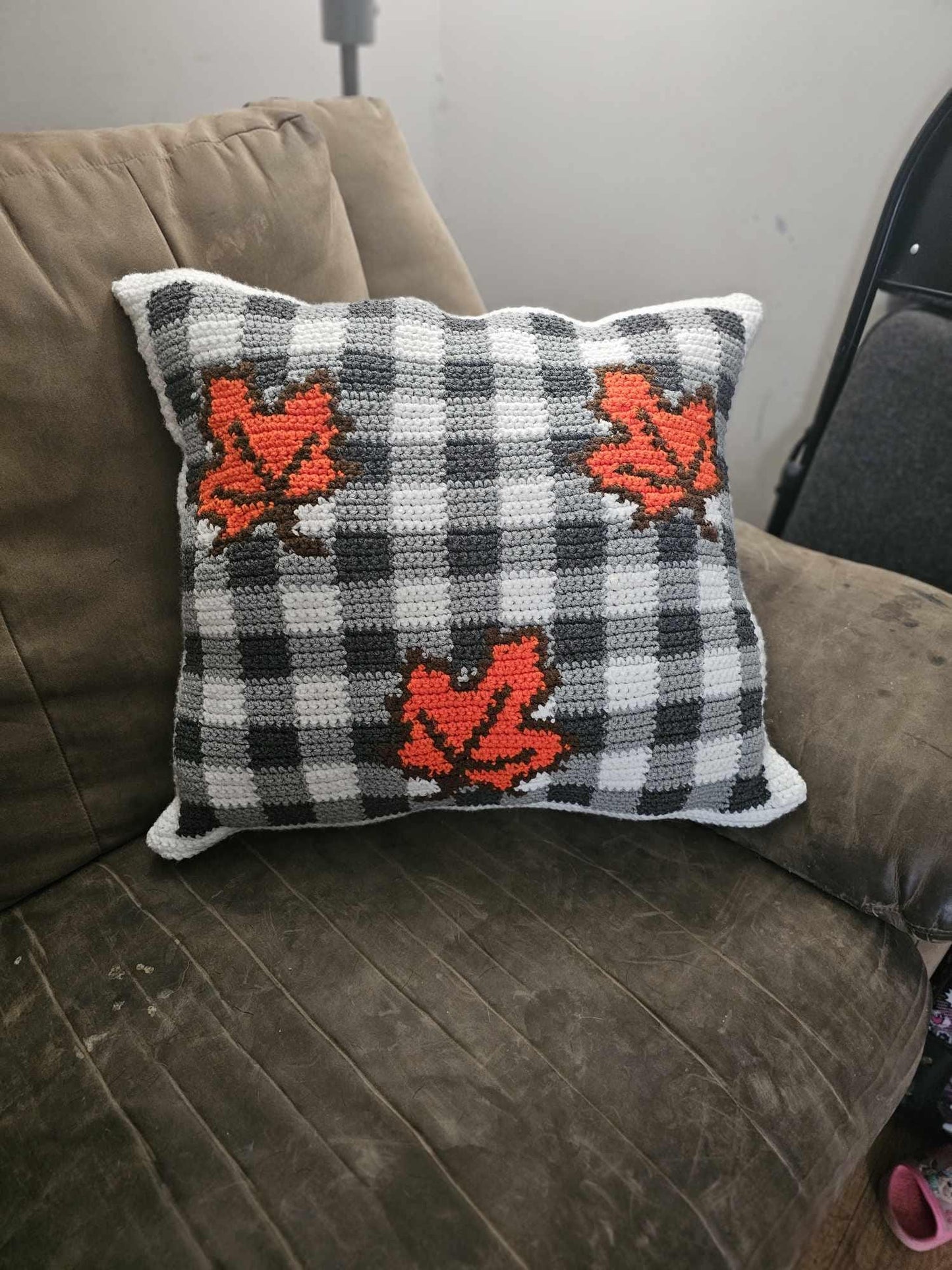 Plaid Leaves Crochet Graphghan Pillow